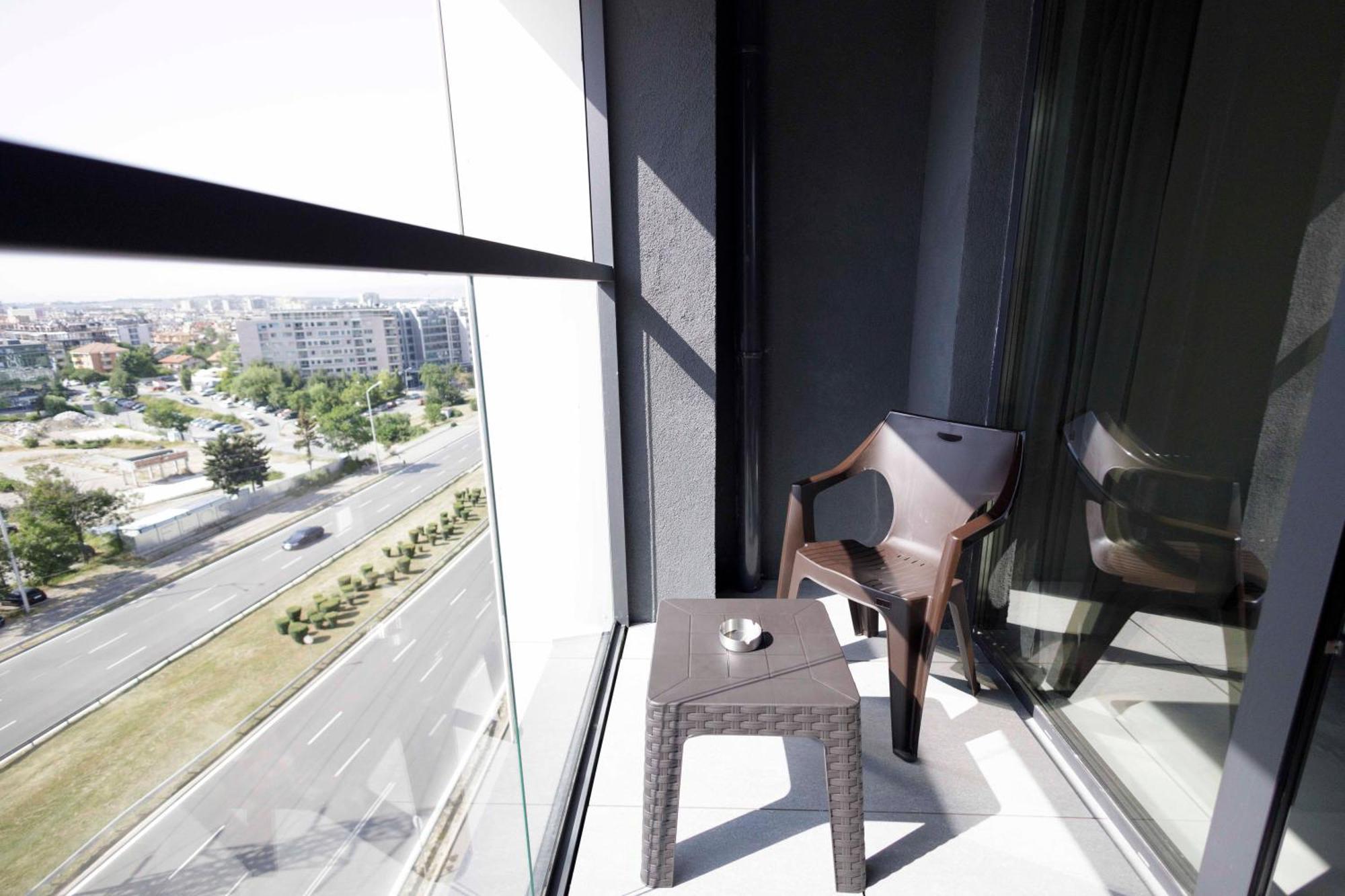 Green Eyes Apartments София Экстерьер фото